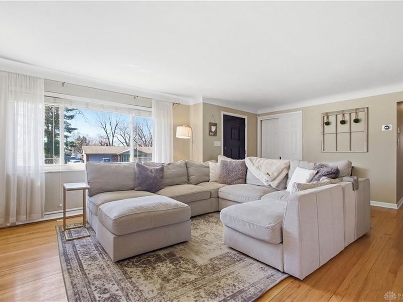 410 Tanglewood Drive, Beavercreek, OH 45440 Photo 4