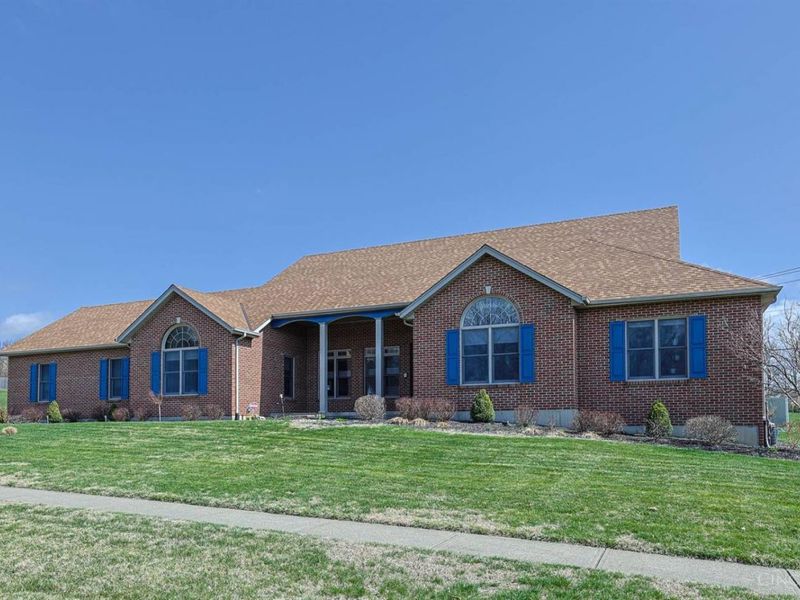 1305 Courtney Drive, Hamilton, OH 45013 Photo 2