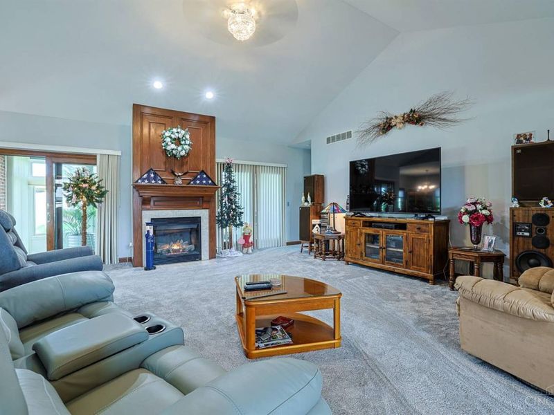 1305 Courtney Drive, Hamilton, OH 45013 Photo 8