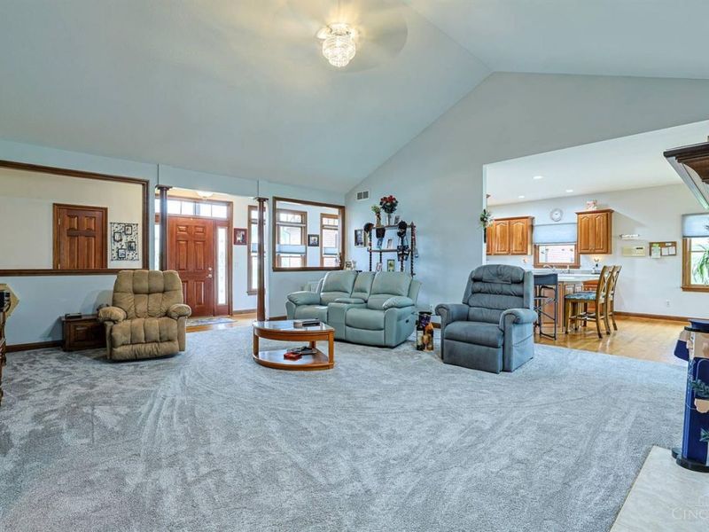 1305 Courtney Drive, Hamilton, OH 45013 Photo 9