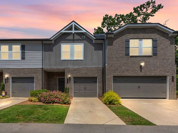 1021 McKee Ct , Columbia, TN 38401