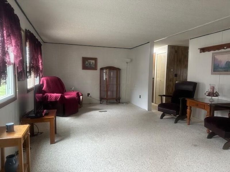 915 Charles Street, Logan, OH 43138 Photo 10