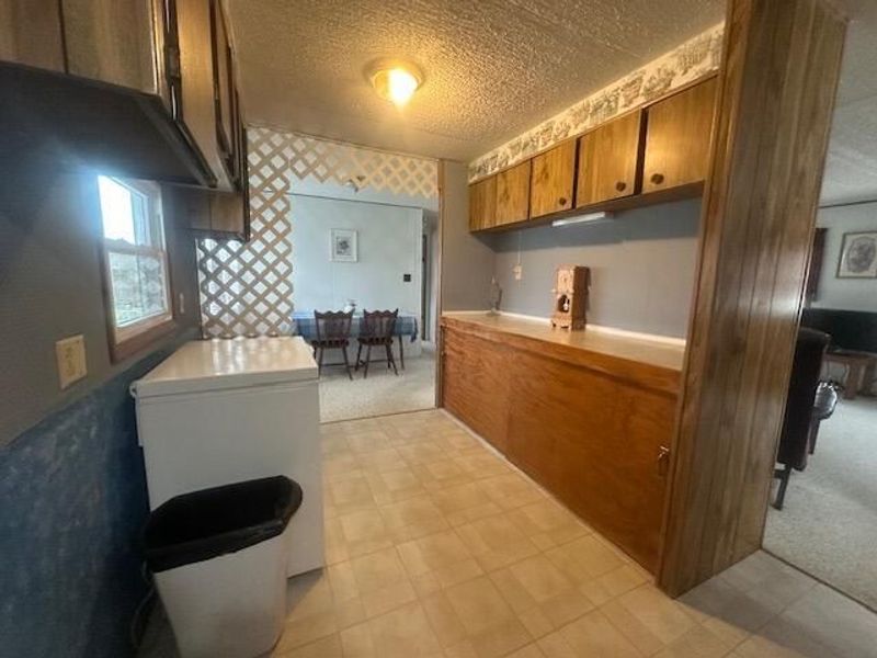 915 Charles Street, Logan, OH 43138 Photo 14