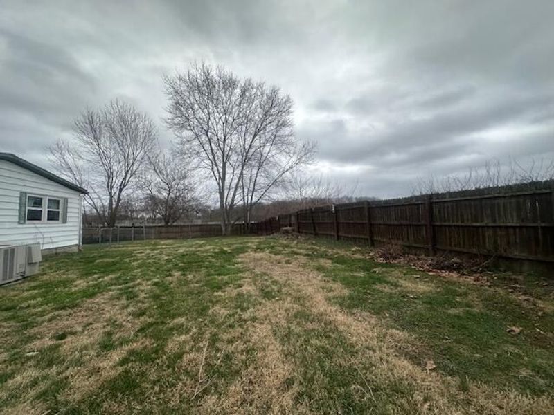 915 Charles Street, Logan, OH 43138 Photo 4