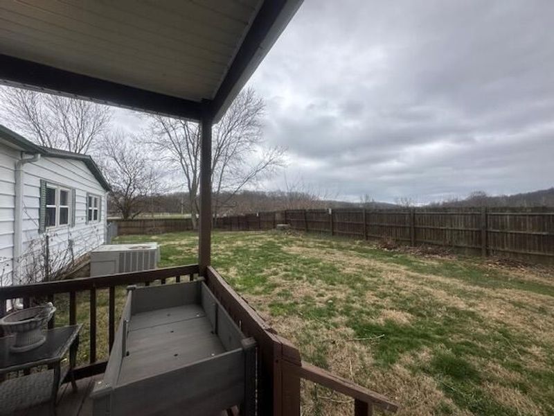 915 Charles Street, Logan, OH 43138 Photo 5