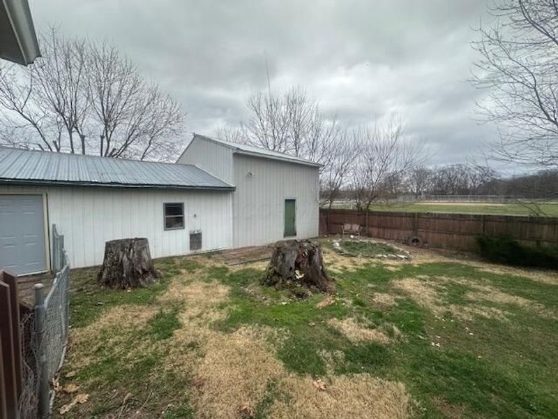 915 Charles Street, Logan, OH 43138 Photo 6