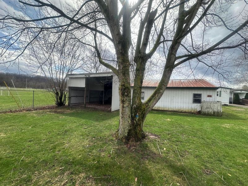 915 Charles Street , Logan, OH 43138 Photo 7