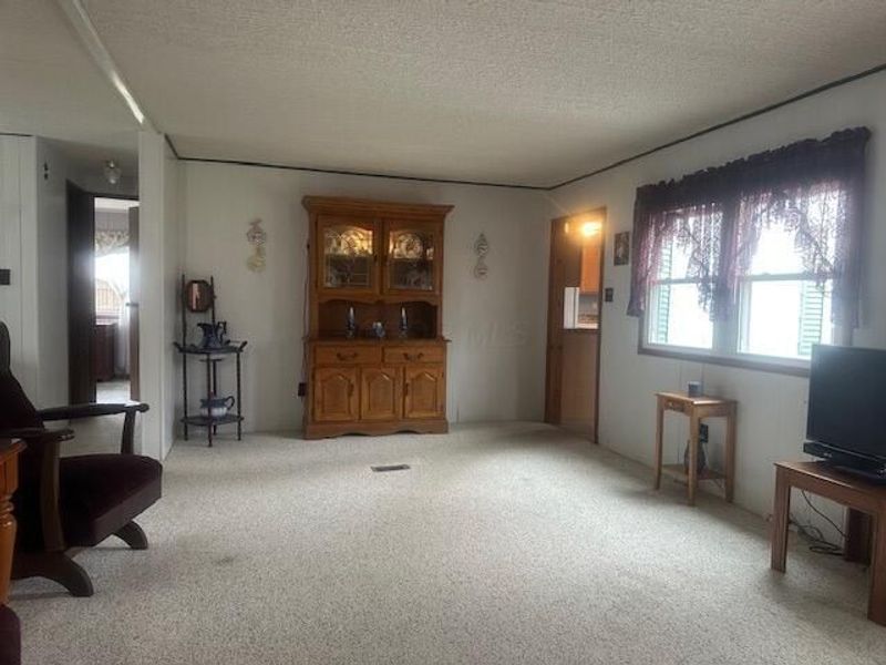 915 Charles Street, Logan, OH 43138 Photo 8