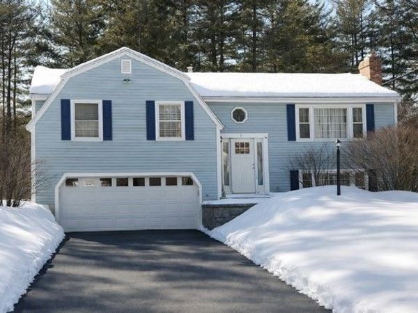 11 Maplewood Dr, Townsend, MA 01469