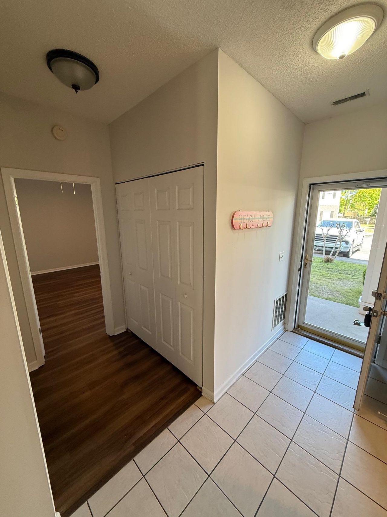 1058 Sea Mountain Hwy. Photo 4