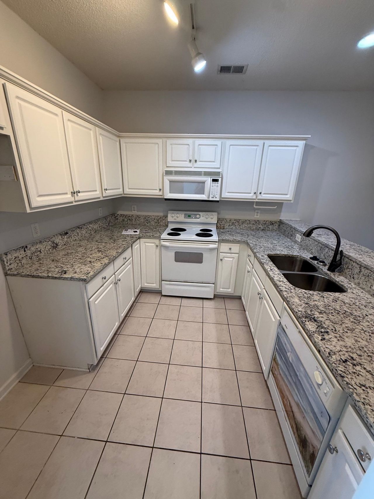 1058 Sea Mountain Hwy. Photo 5