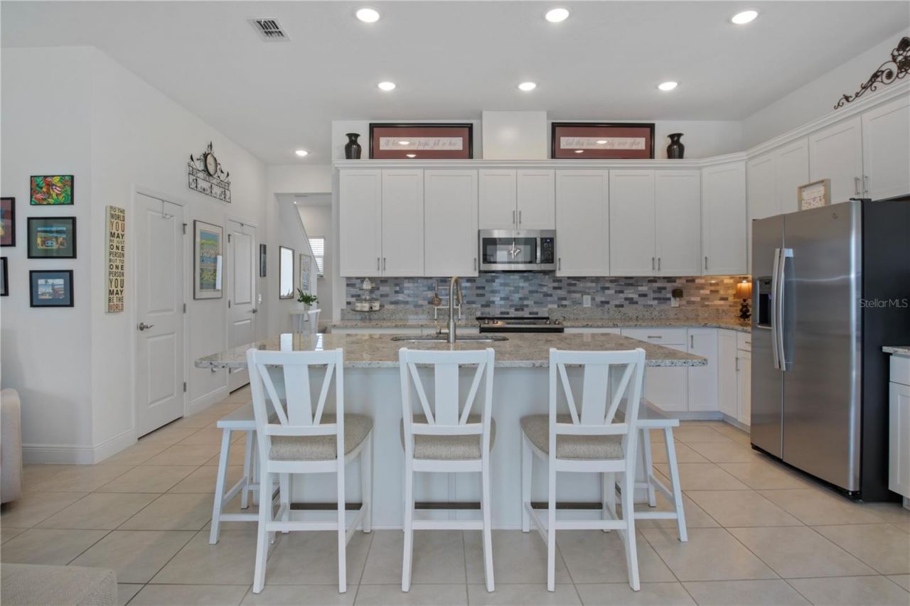 646 Kimber , Debary, FL 32713 Photo