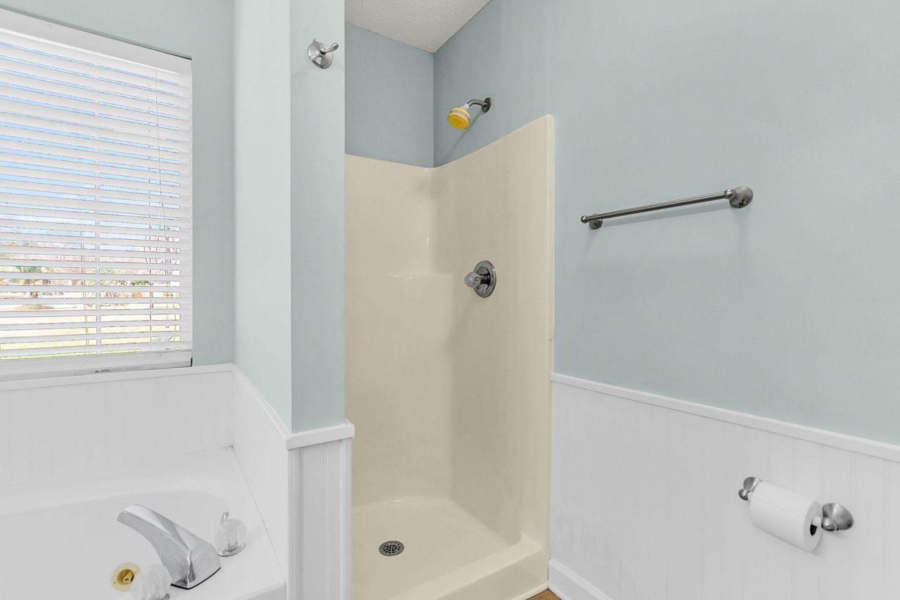 101 Hialeah Court Photo 21