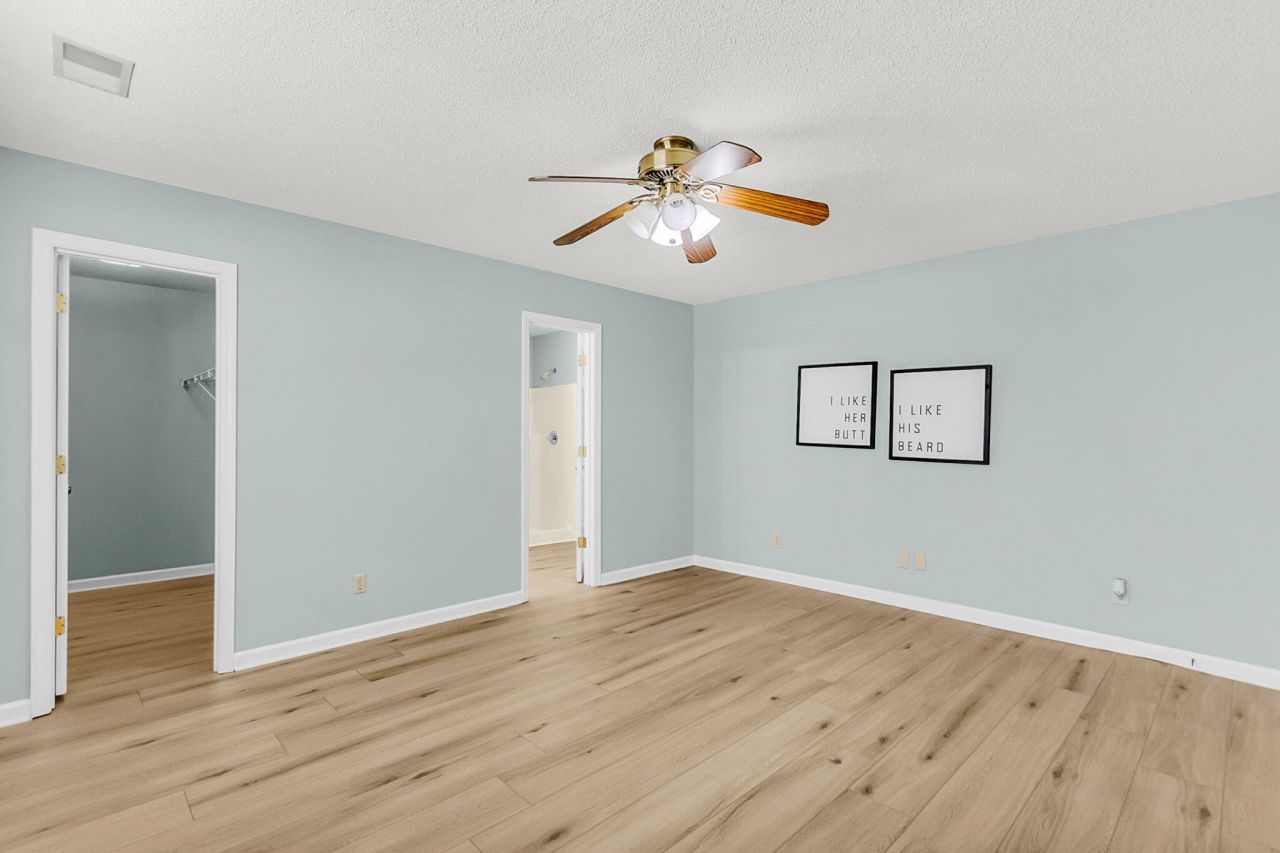 101 Hialeah Court Photo 22