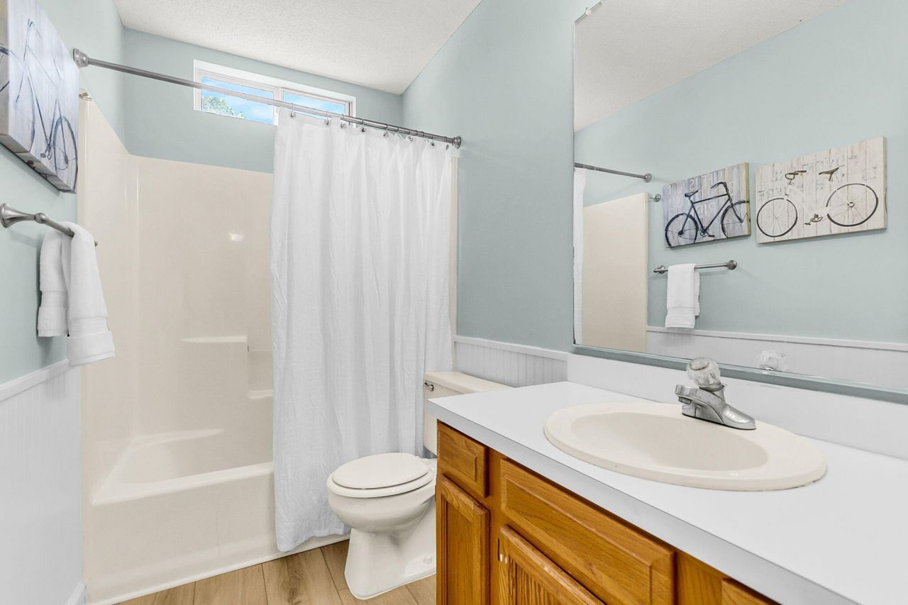 101 Hialeah Court Photo 25