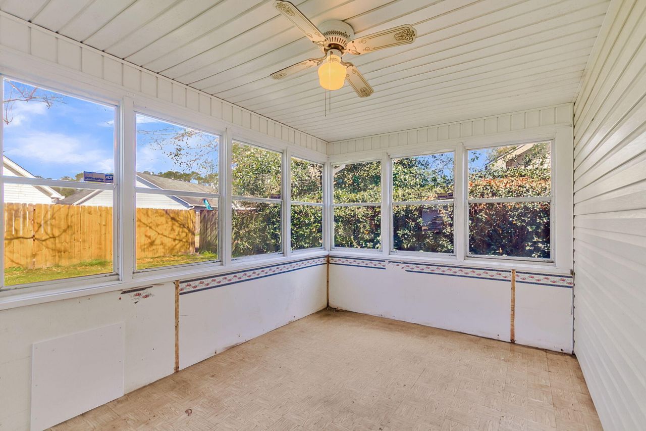 101 Hialeah Court Photo 29