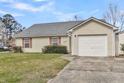 101 Hialeah Court photo 4