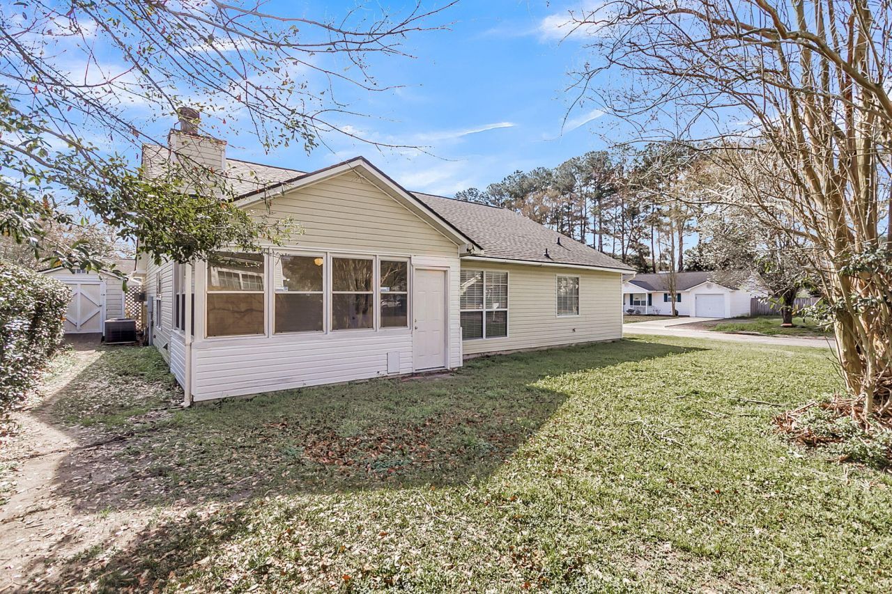 101 Hialeah Court Photo 5