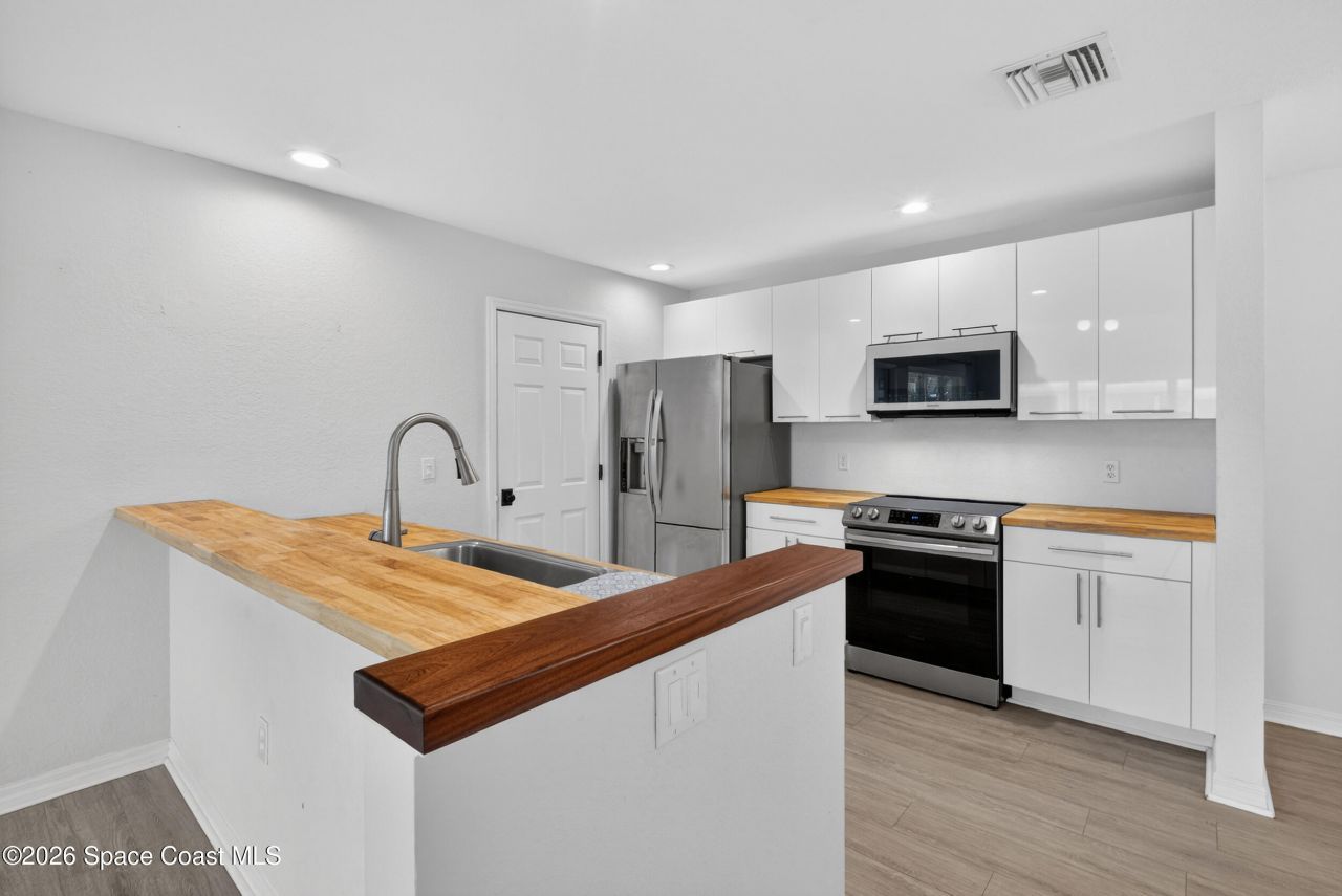 1812 E Sanderling Lane , Unit C, Fort Pierce, FL 34982 Photo