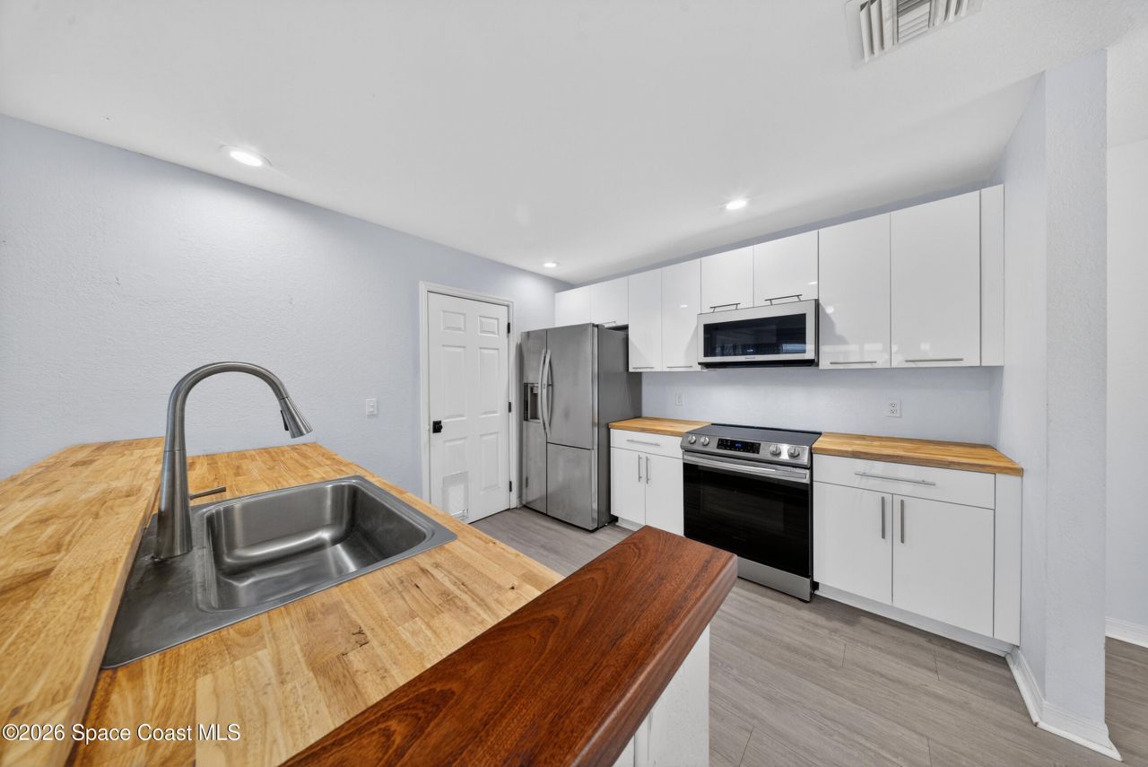 1812 E Sanderling Lane , Unit C, Fort Pierce, FL 34982 Photo