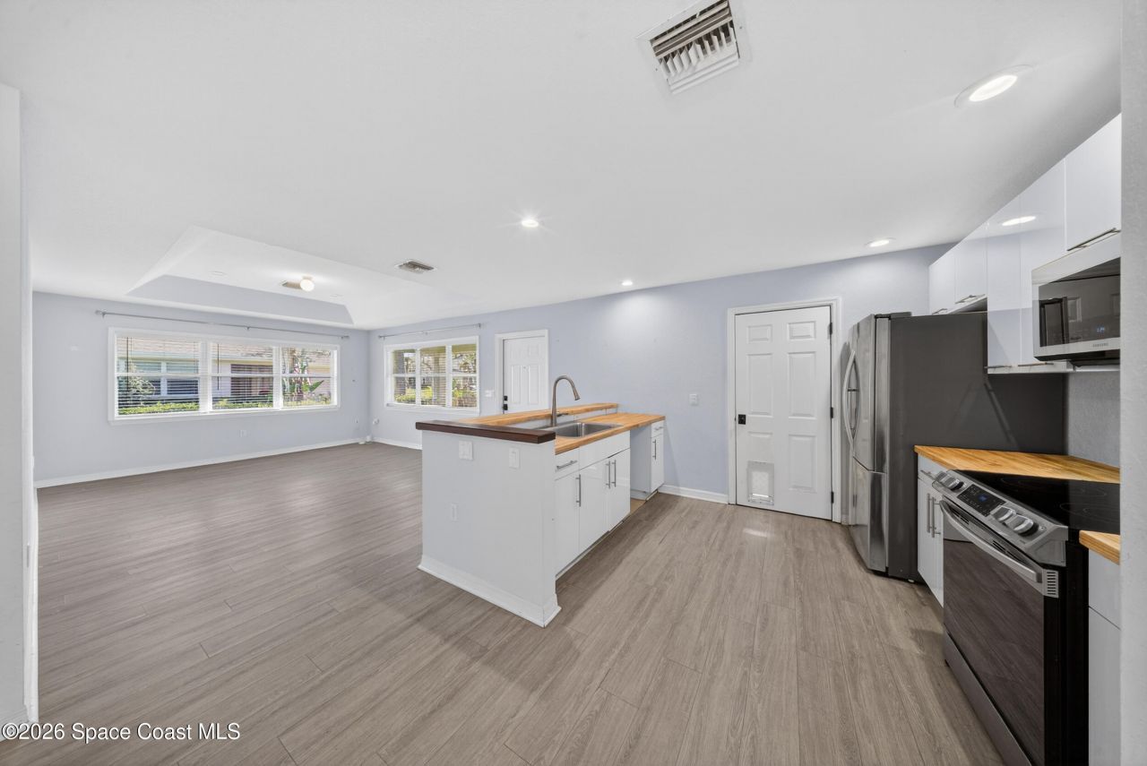 1812 E Sanderling Lane , Unit C, Fort Pierce, FL 34982 Photo