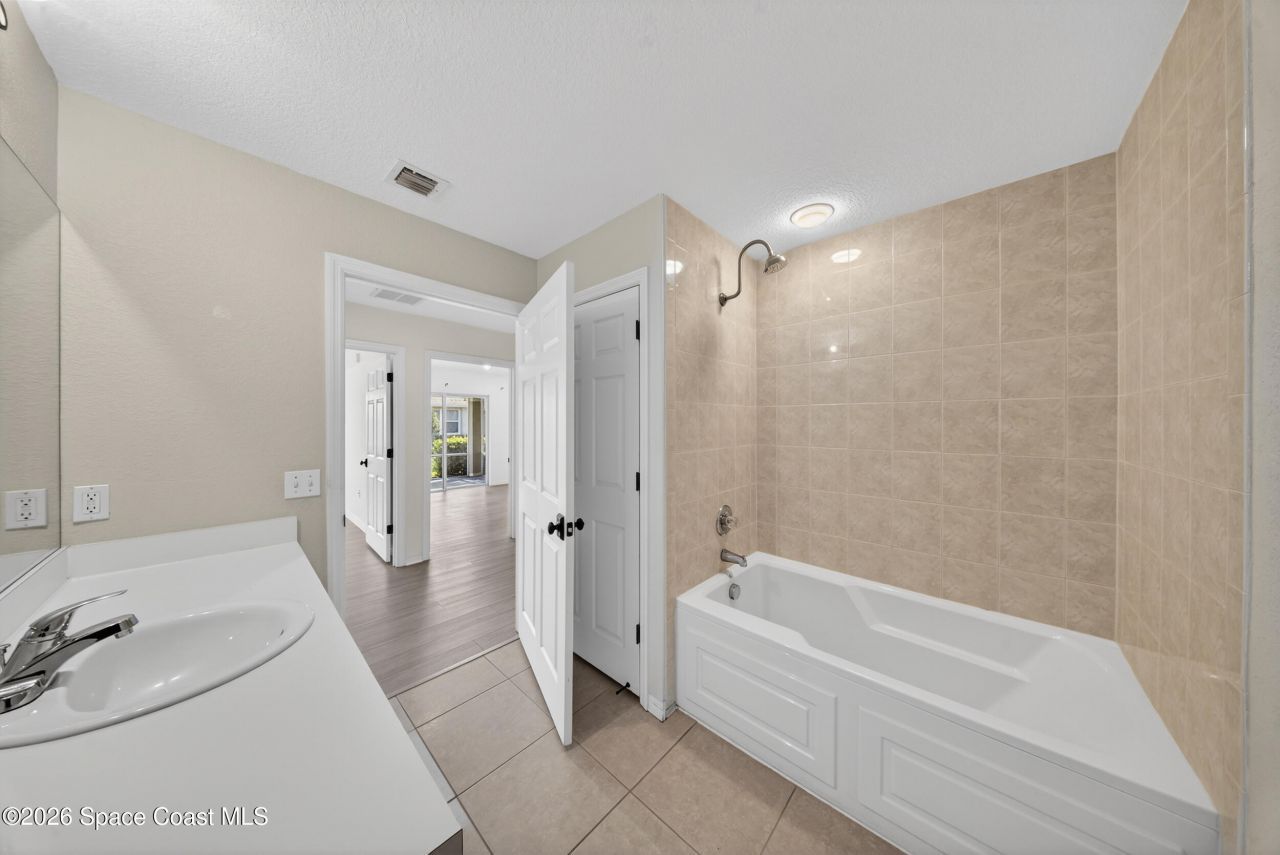 1812 E Sanderling Lane , Unit C, Fort Pierce, FL 34982 Photo