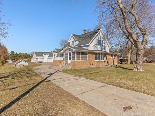 1643 Aberdeen Street NE, Grand Rapids, MI 49505