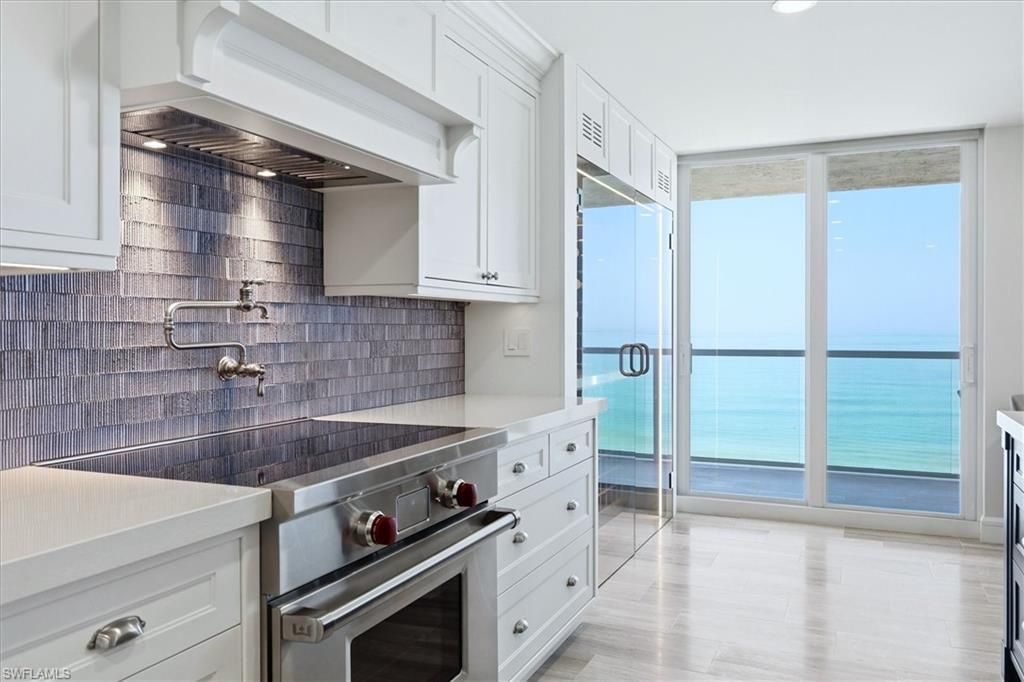2425 Gulf Of Mexico Dr , Unit 6D, Longboat Key, FL 34228 Photo