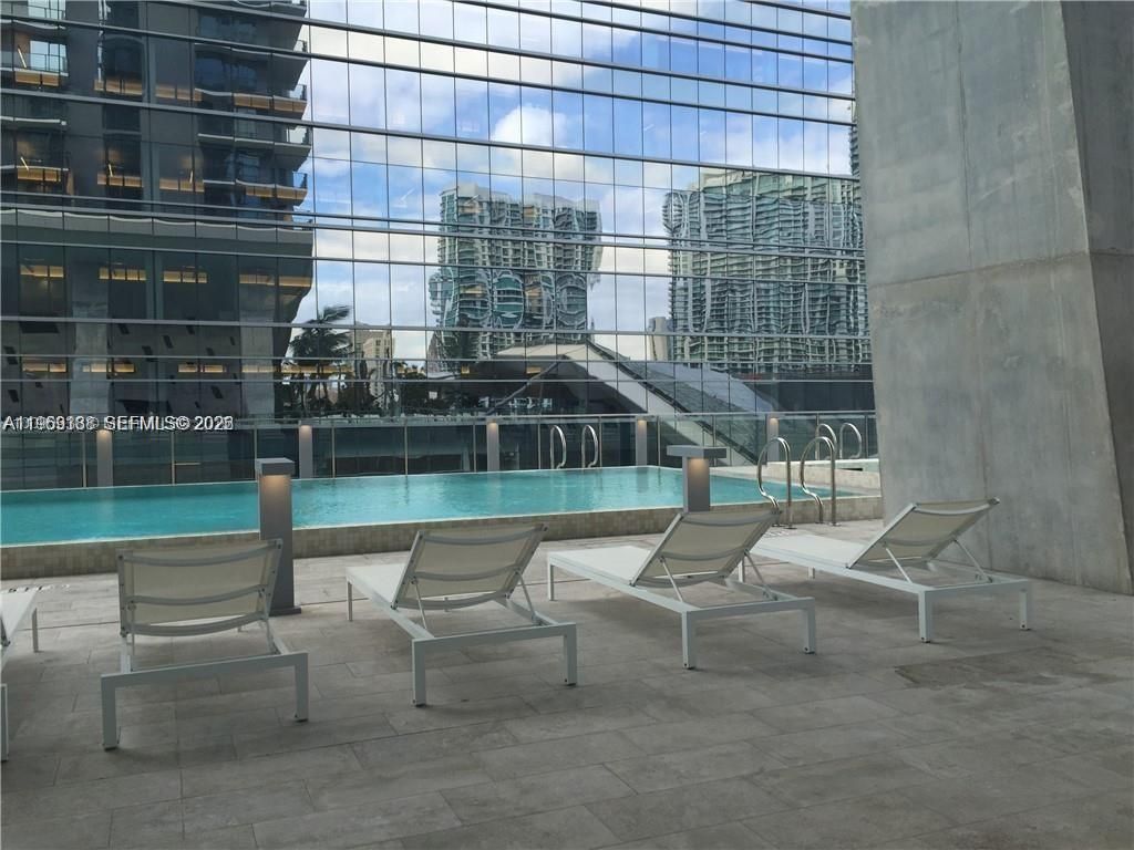 68 SE 6th St , Unit 2807, Miami, FL 33131 Photo
