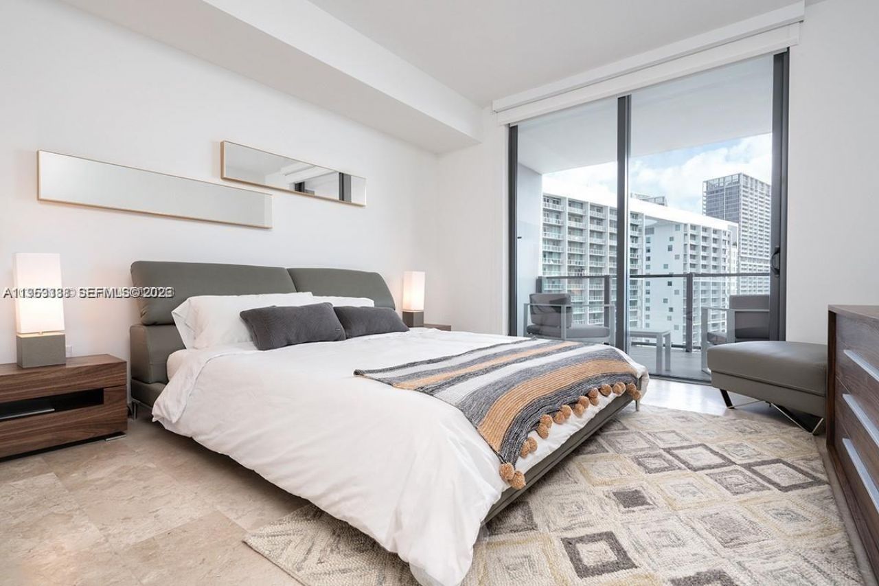 68 SE 6th St , Unit 2807, Miami, FL 33131 Photo