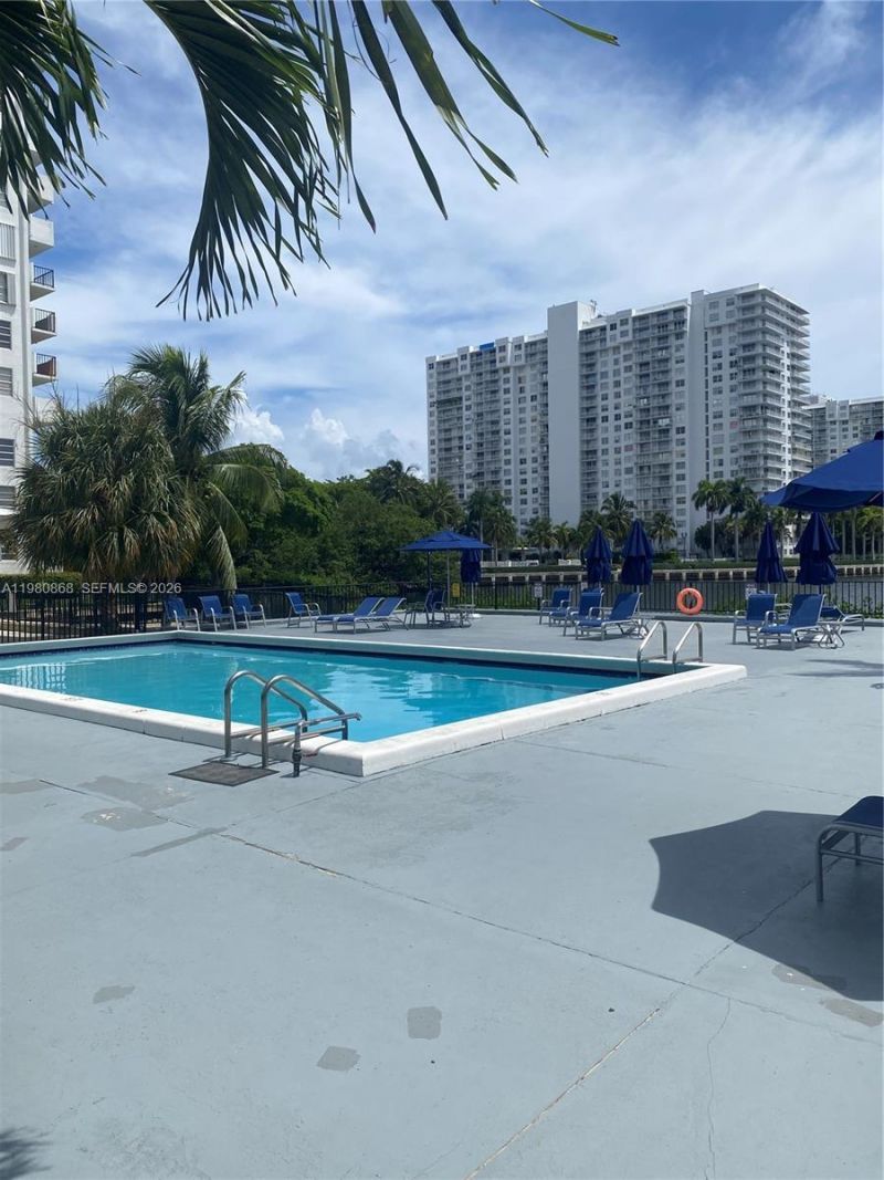 2780 NE 183rd St, Unit 909, Aventura, FL 33160 Photo