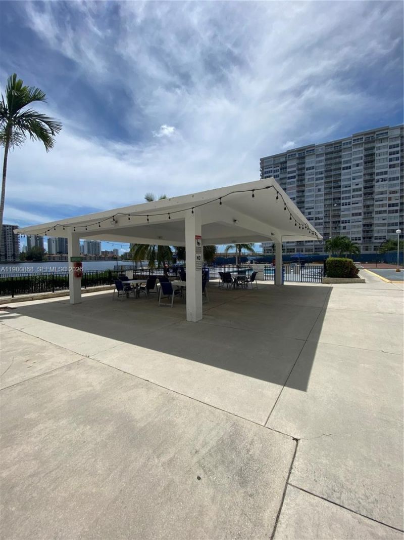 2780 NE 183rd St, Unit 909, Aventura, FL 33160 Photo