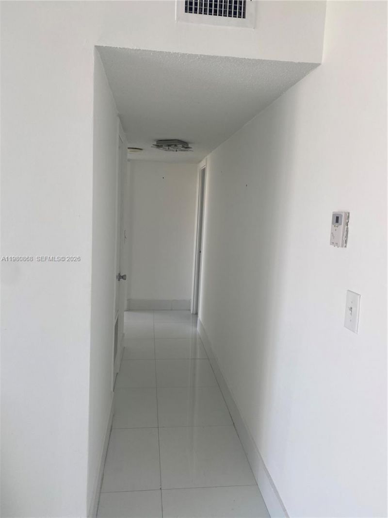 2780 NE 183rd St, Unit 909, Aventura, FL 33160 Photo