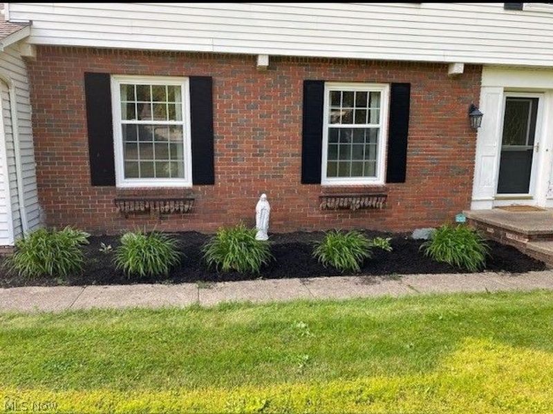 9360 Sunrise Court, Mentor, OH 44060 Photo 2