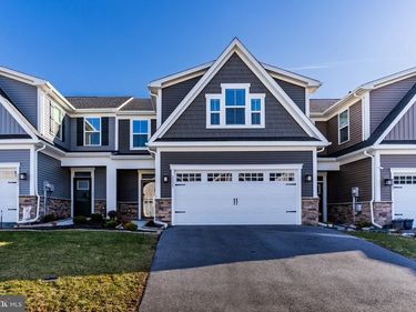 2229 CAROLINE LANE, HARRISBURG, PA 17110