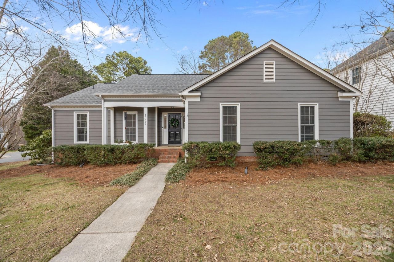 4326 Saxonbury Way, Charlotte, NC 28269 Main Photo