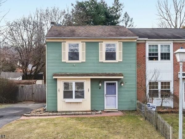 2 Lenape Trl, Washington, NJ 07882