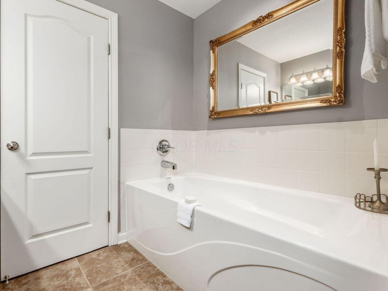 1574 Cape Drive , Grove City, OH 43123 Photo 28