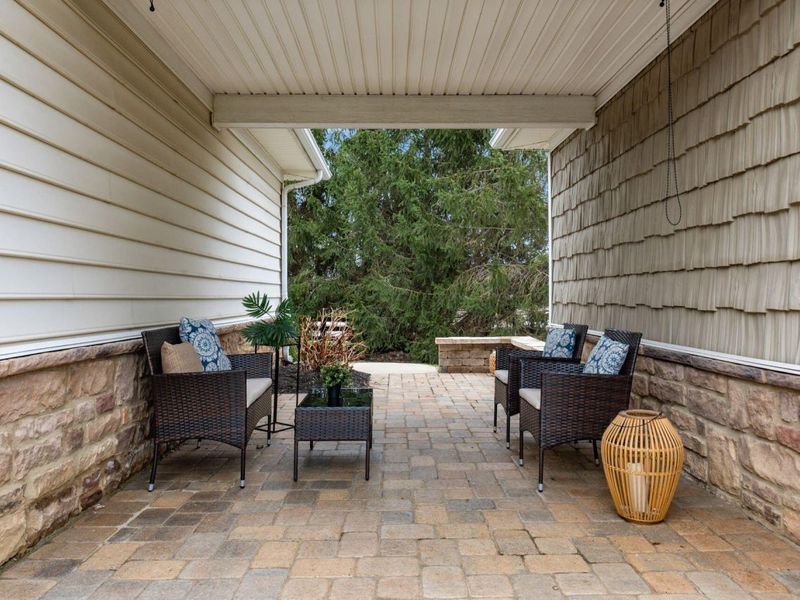 1574 Cape Drive , Grove City, OH 43123 Photo 5