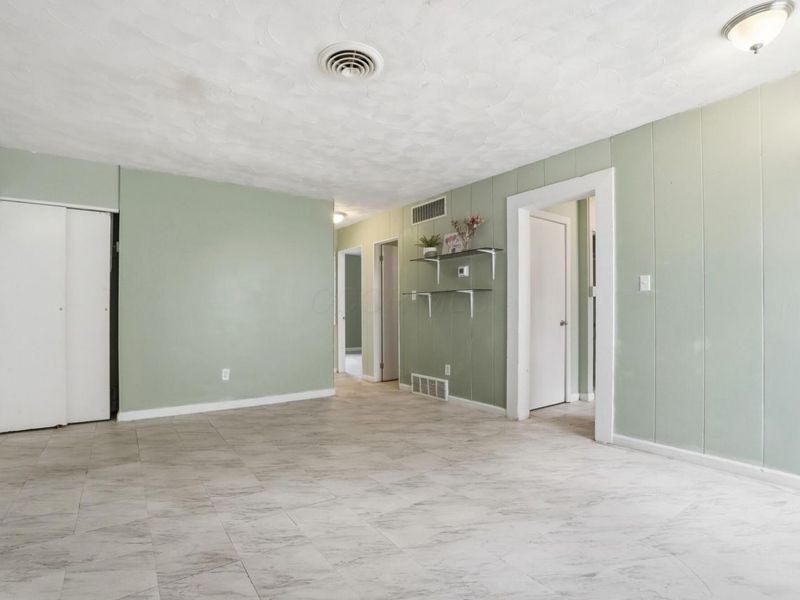 2054 Jermain Drive, Columbus, OH 43219 Photo 11