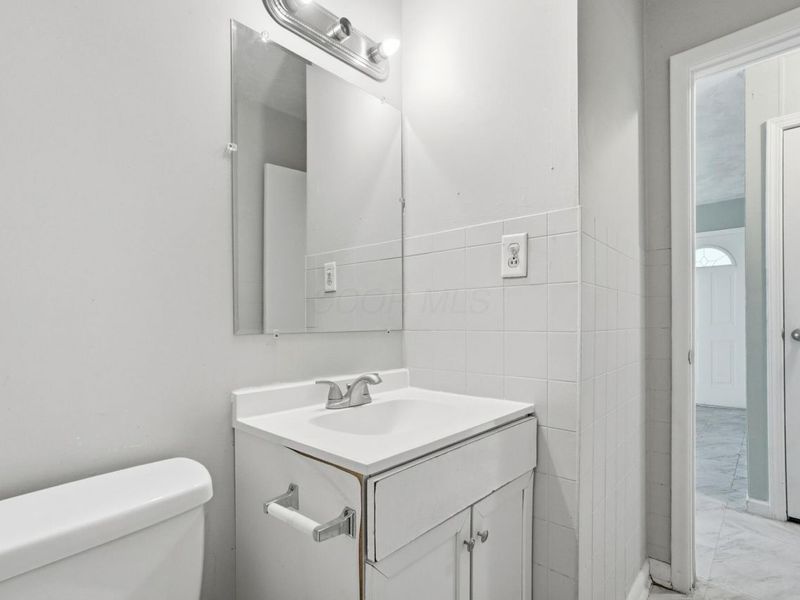 2054 Jermain Drive, Columbus, OH 43219 Photo 25