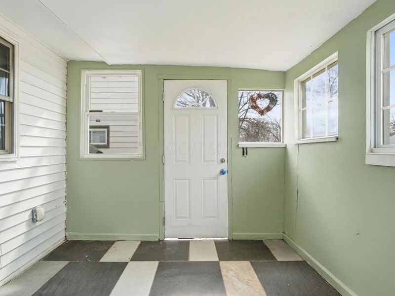 2054 Jermain Drive, Columbus, OH 43219 Photo 3