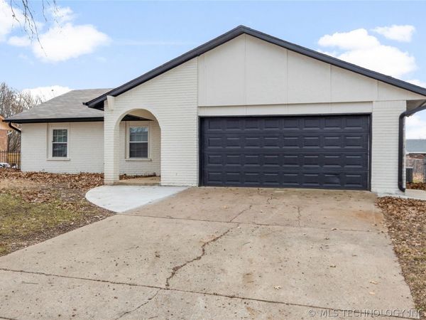 417 W Birmingham Avenue , Broken Arrow, OK 74011