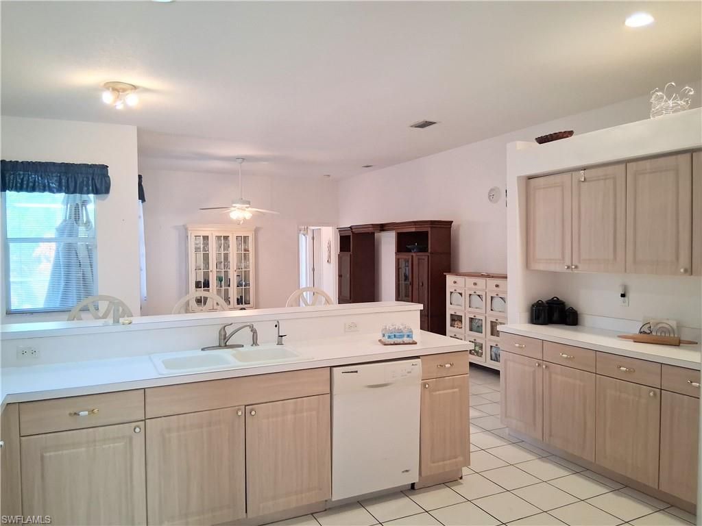 503 Poinsettia Ave , Lehigh Acres, FL 33972 Photo