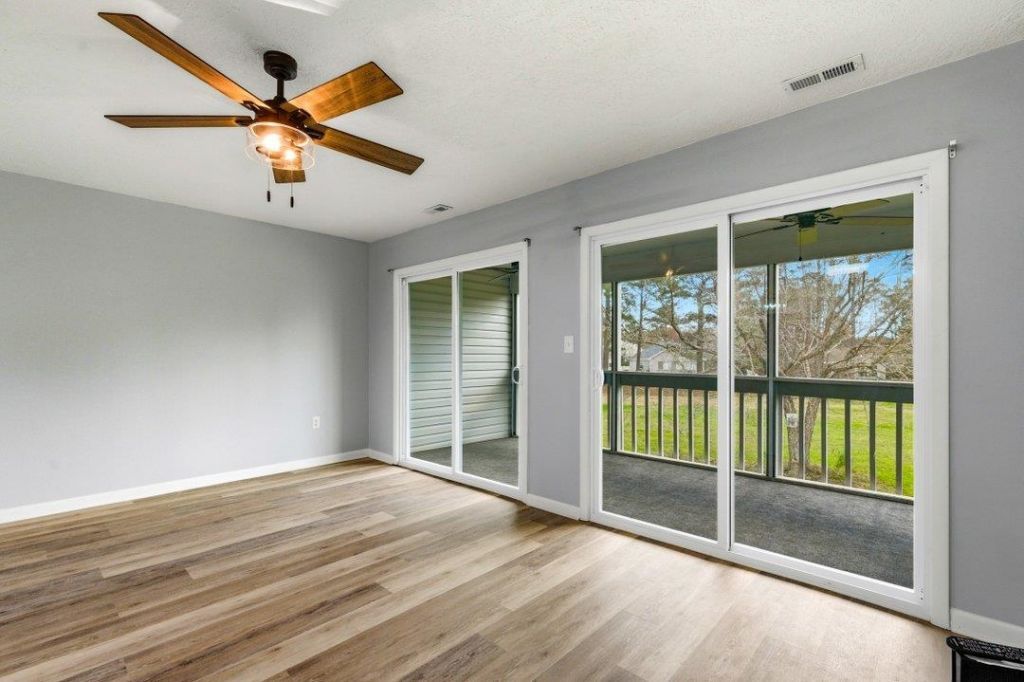 500 Fairway Ln. Photo 10