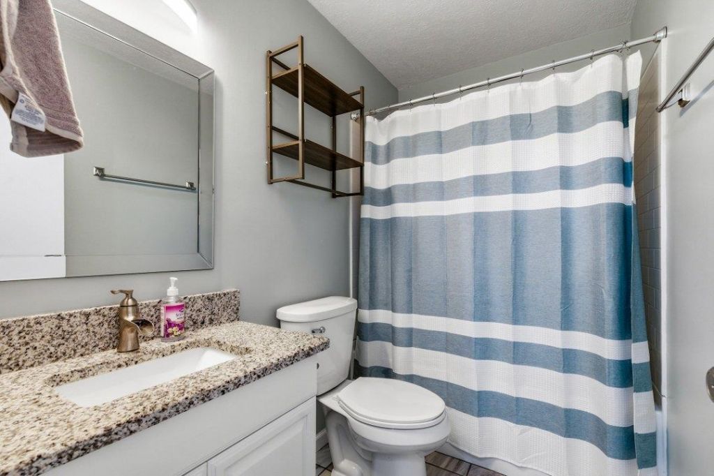 500 Fairway Ln. Photo 13