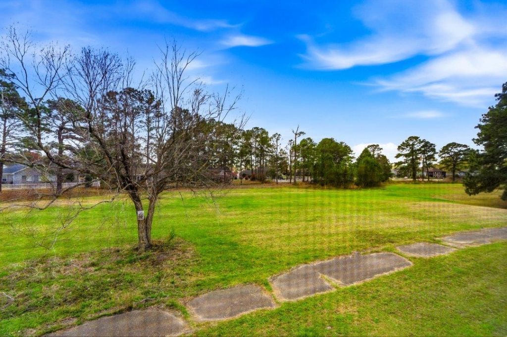 500 Fairway Ln. Photo 17