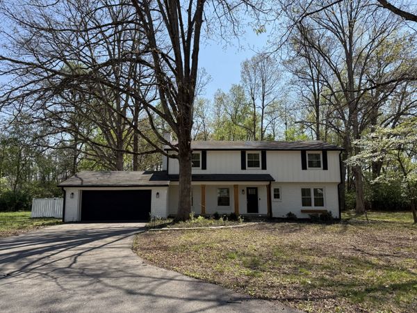 130 Wilkins Dr, Tullahoma, TN 37388