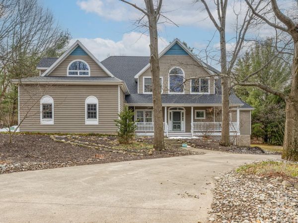 3040 Dunes Valley Path, Stevensville, MI 49127