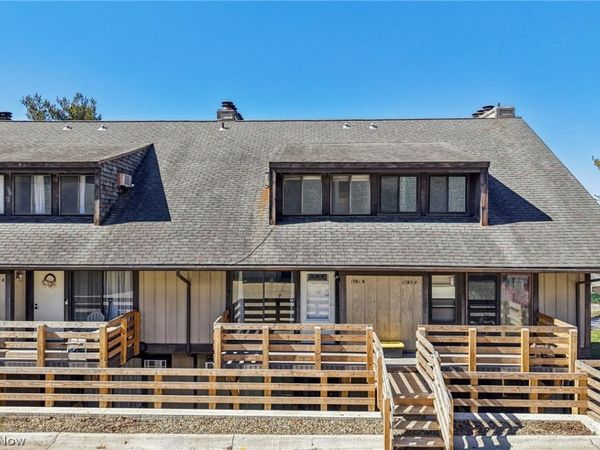 1581 Treetop Trail , Unit 26, Akron, OH 44313